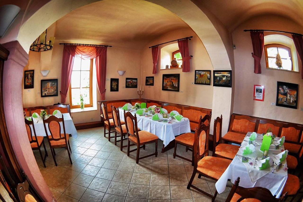 Hotel Und Restaurant Rittergut Kreipitzsch Наумбург Экстерьер фото